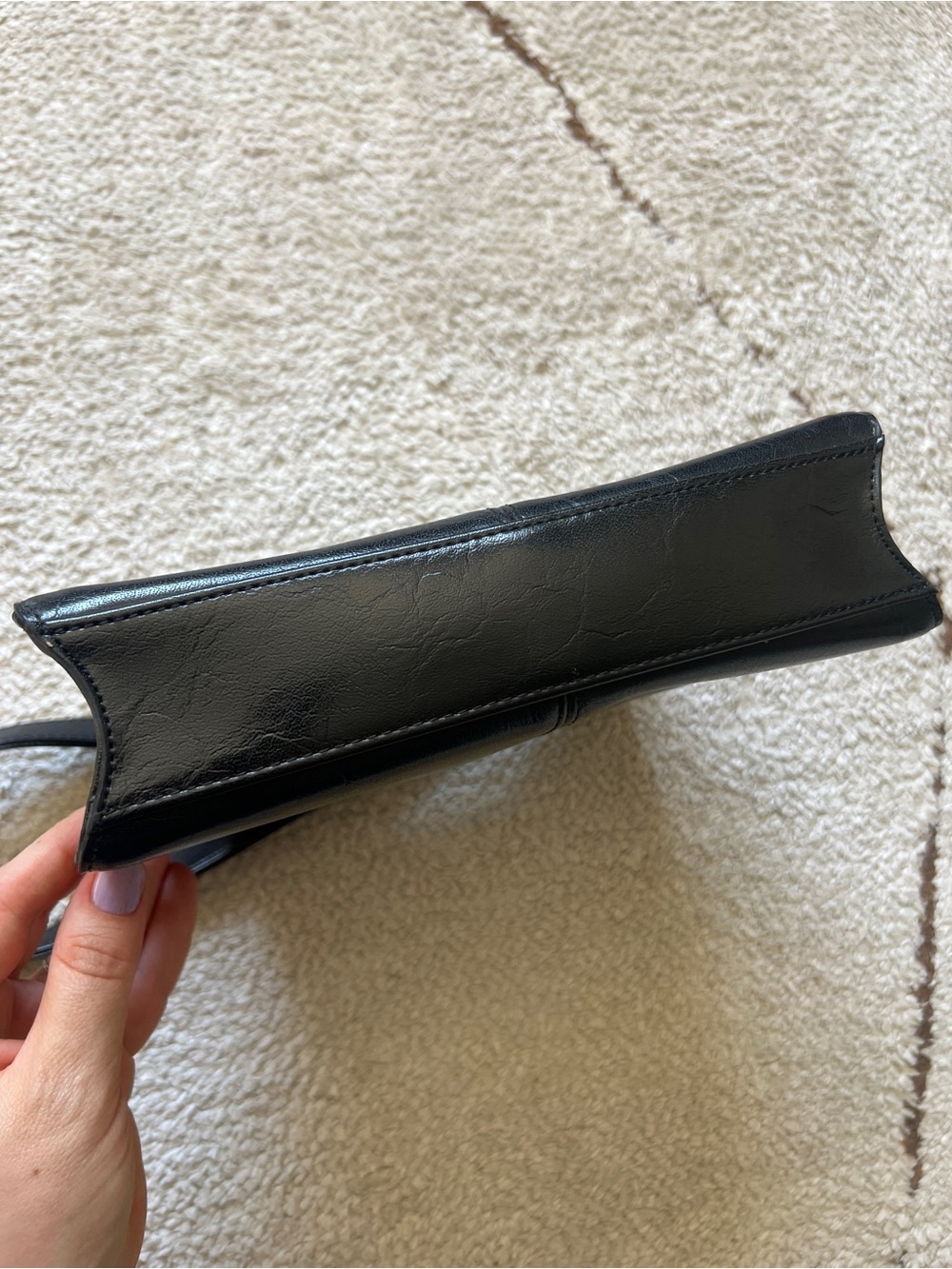 Vintage 90s Liz Claiborne Black Faux Leather Sleek Minimalist Shoulder Bag Purse - Picture 11 of 16